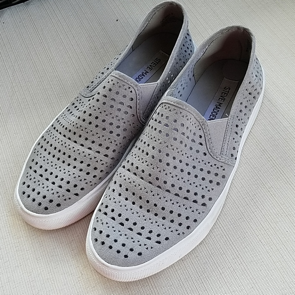 Steve Madden slip on shoes